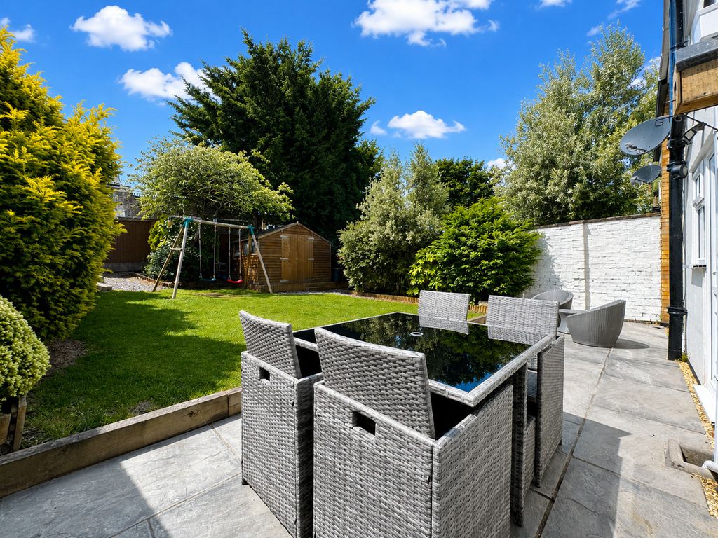 Property photo 2 of 23