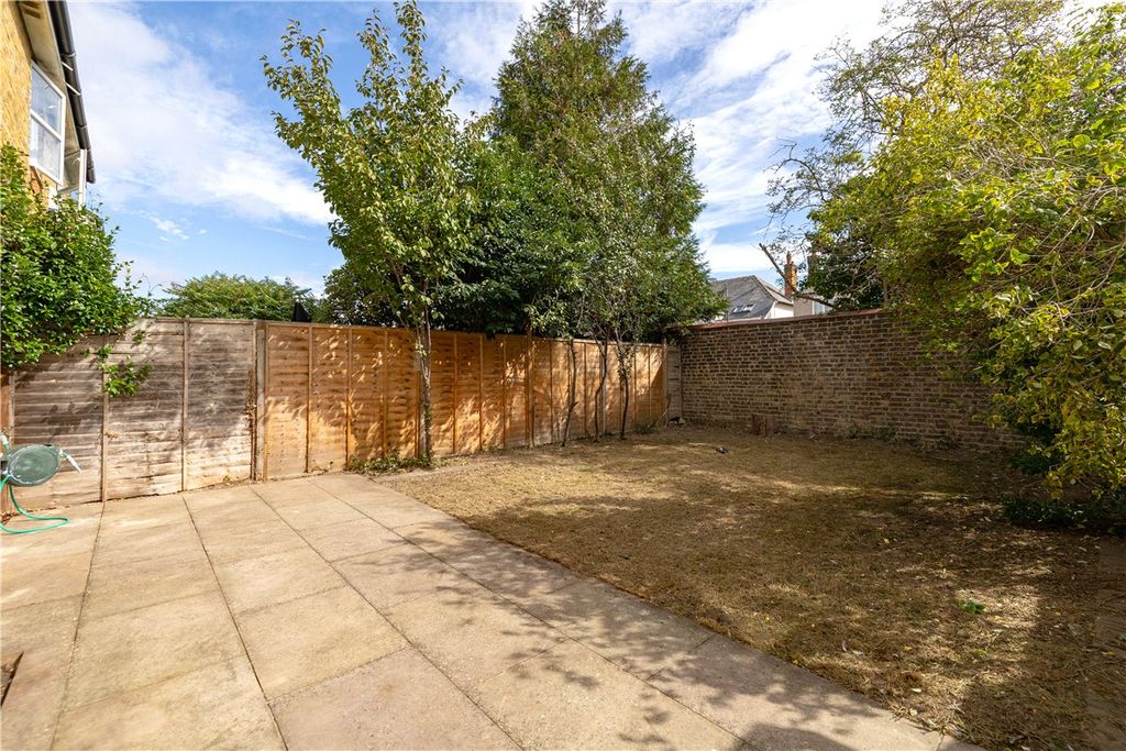 Property photo 3 of 16 Picture No. 19
