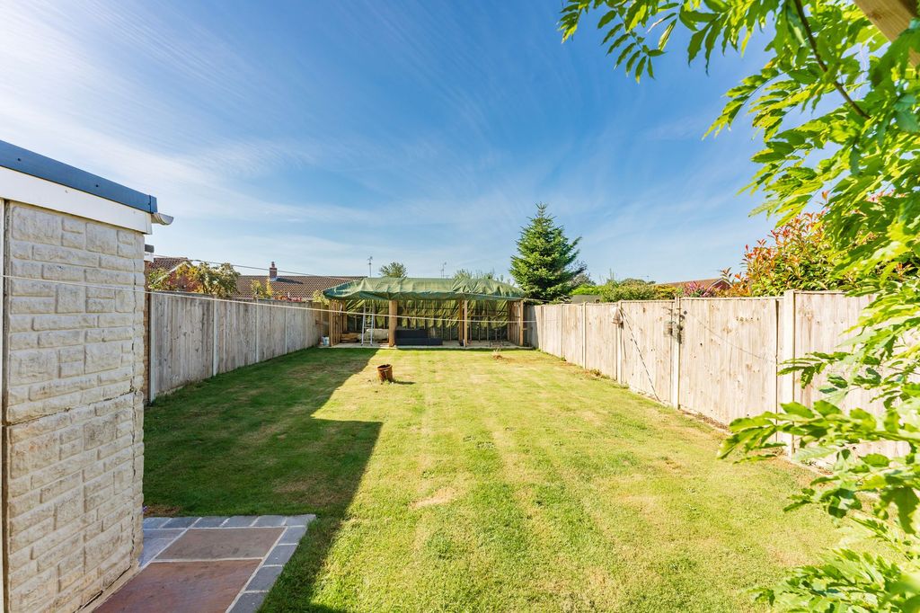 Property photo 2 of 21