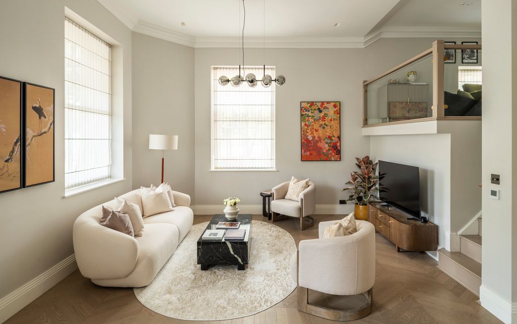 Property photo 3 of 16 Ben_Pipe_Photo_100125_Palace_Gate_014.Jpg