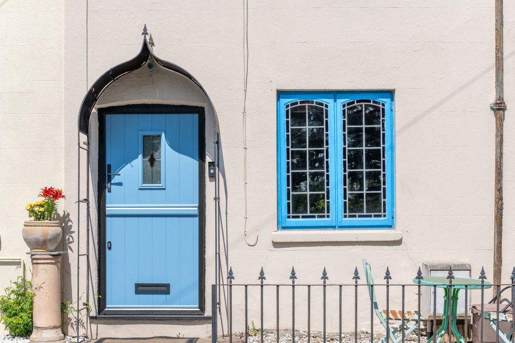 Property photo 1 of 16