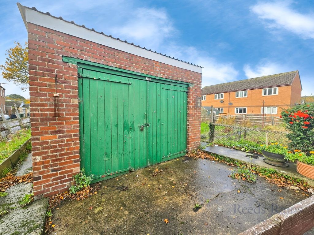 Property photo 2 of 15 Picture No. 17