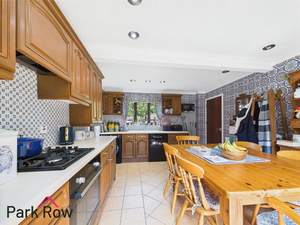 Property photo 2 of 26