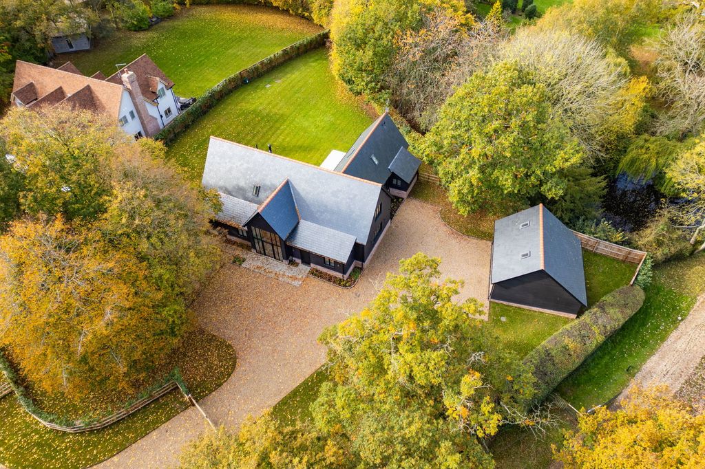 Property photo 3 of 28