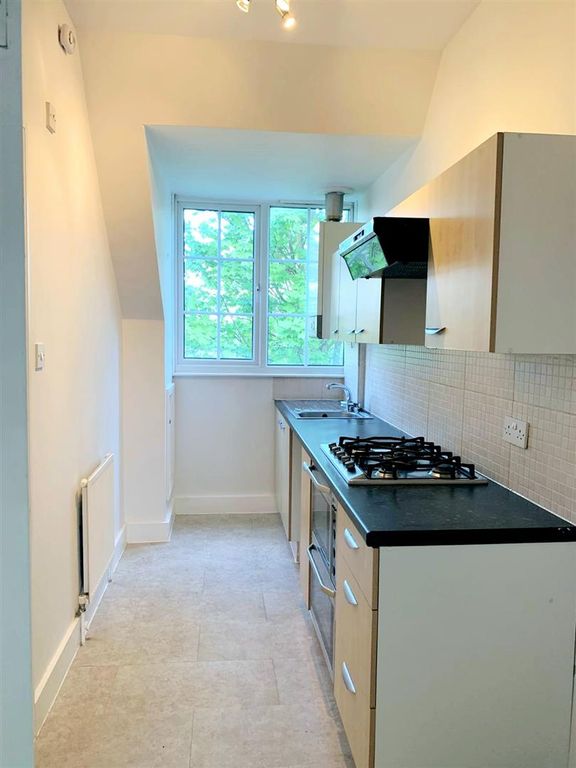 Property photo 2 of 6 Kitchen
