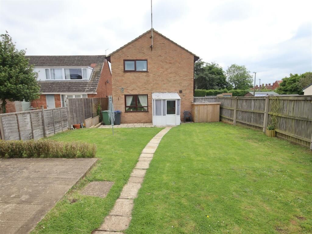 Property photo 2 of 12