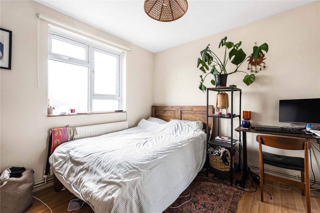 Property photo 3 of 14 Bedroom