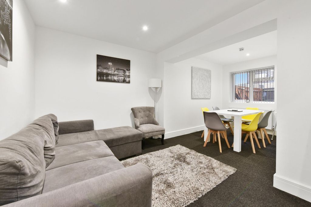 Property photo 1 of 46