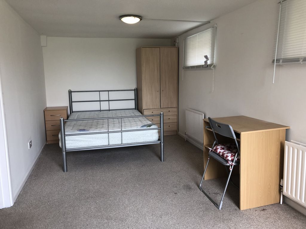 Property photo 1 of 4