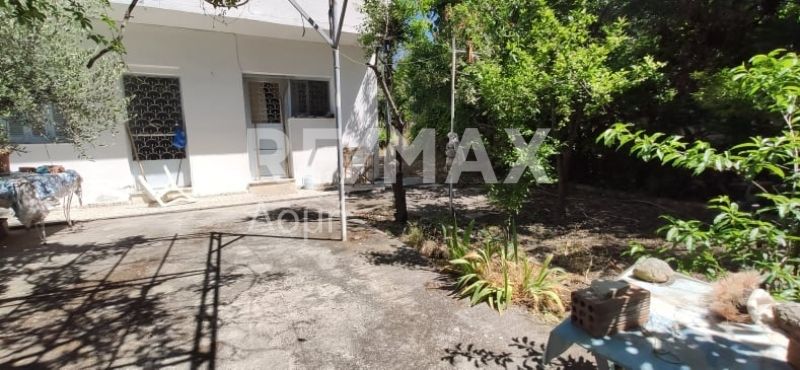 Property photo 2 of 25