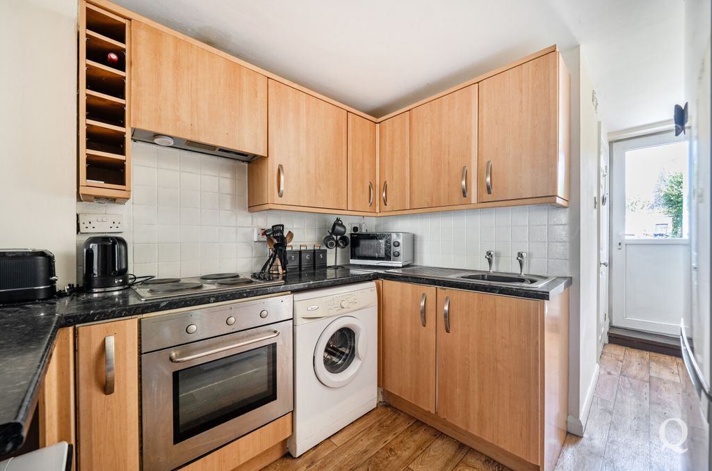 Property photo 3 of 18 c610Ab7B-95cd-410...