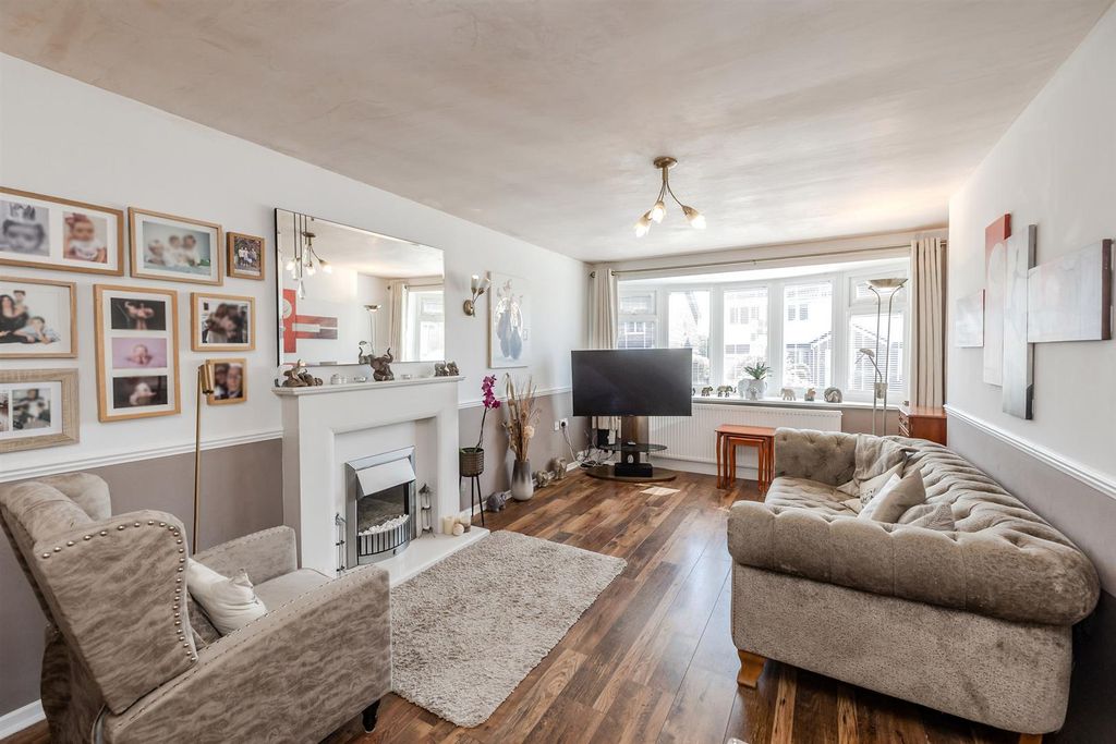 Property photo 2 of 17 B.Lo.Jpg