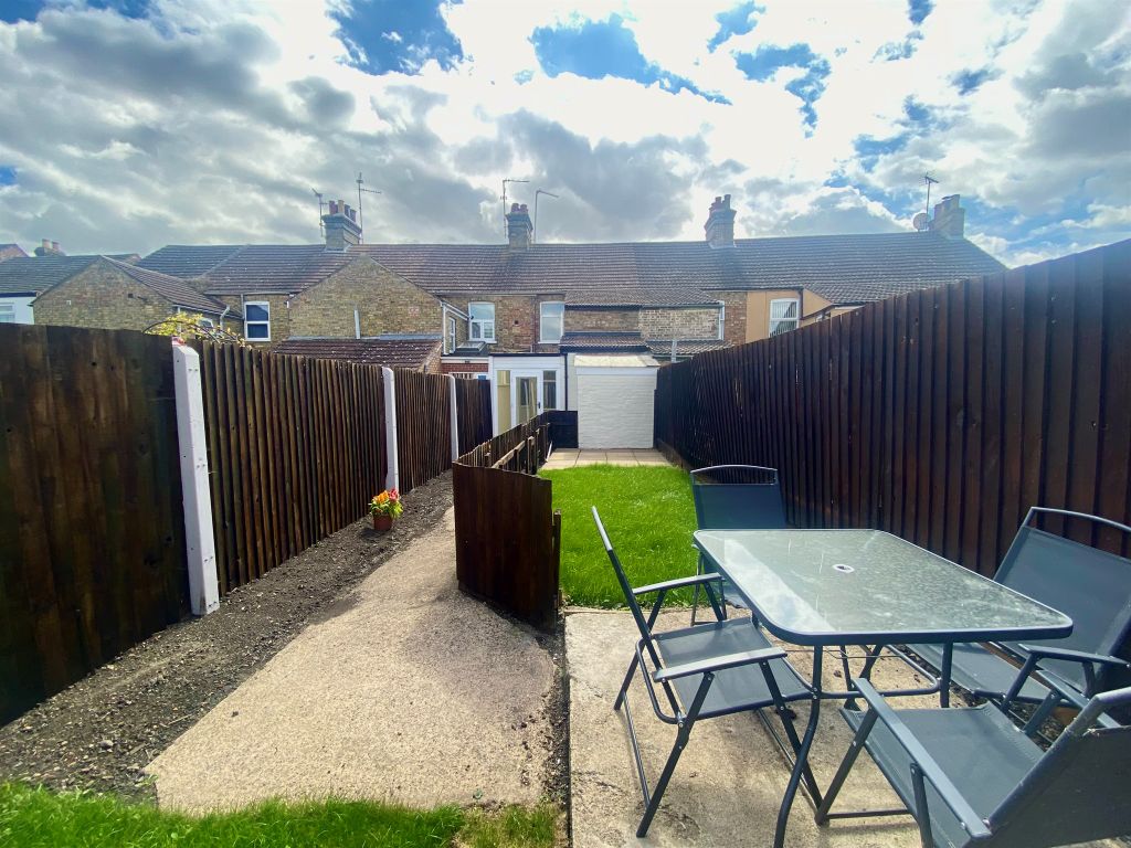 Property photo 2 of 3