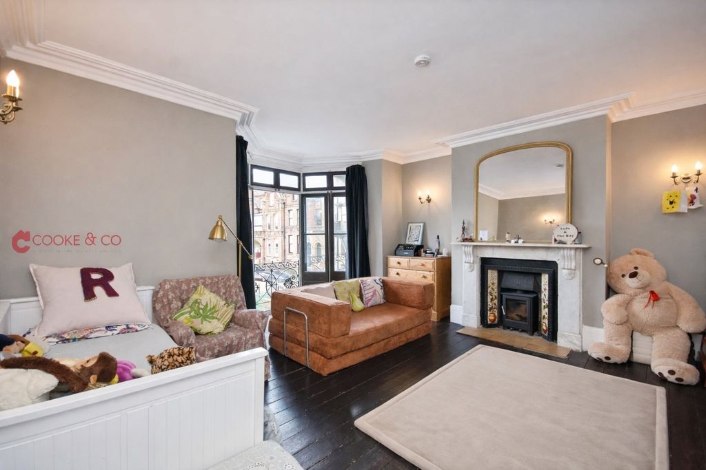 Property photo 2 of 24