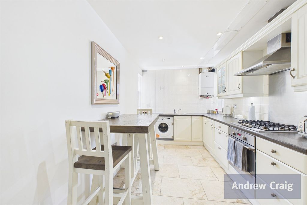 Property photo 3 of 16 Kitchen/Diner