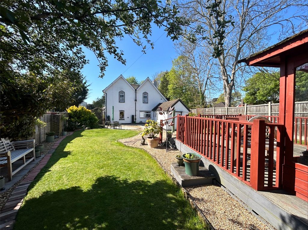 Property photo 3 of 25 Picture No. 32