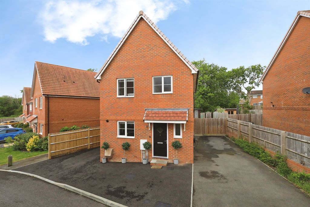 Property photo 1 of 19