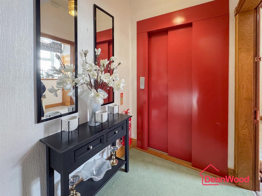 Property photo 2 of 29 Untitled-256.Jpg