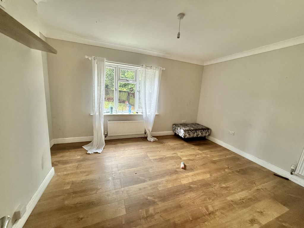 Property photo 3 of 10 Img_0661