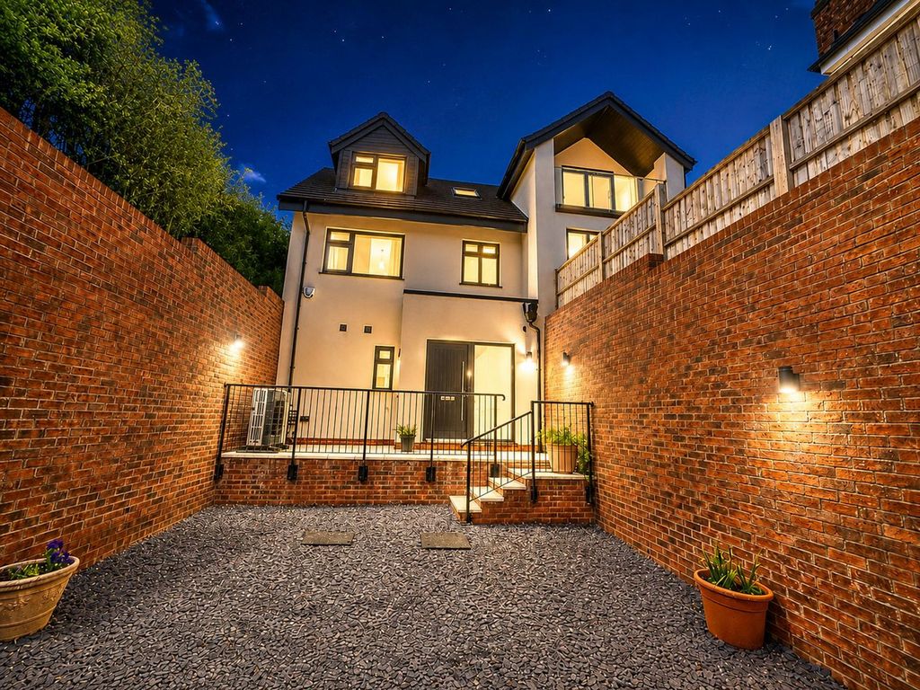 Property photo 1 of 22