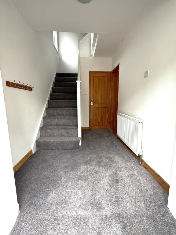 Property photo 3 of 8 3