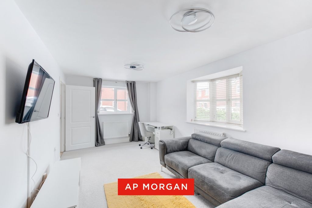 Property photo 2 of 19 Picture No. 06