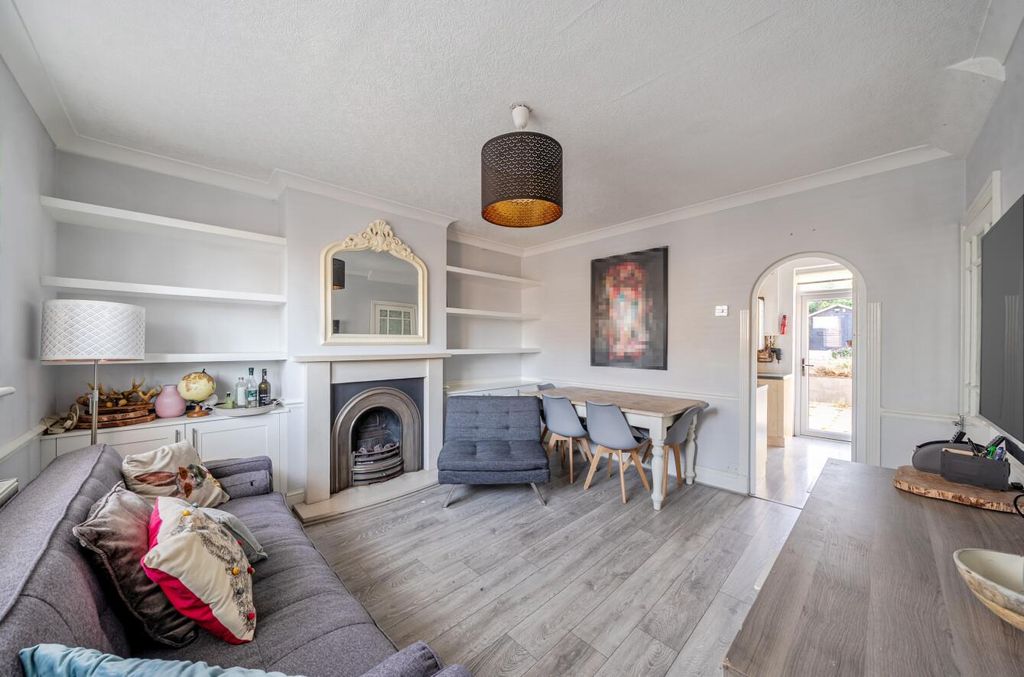 Property photo 2 of 12 1395431-10-695ba9cd1468d.Jpg