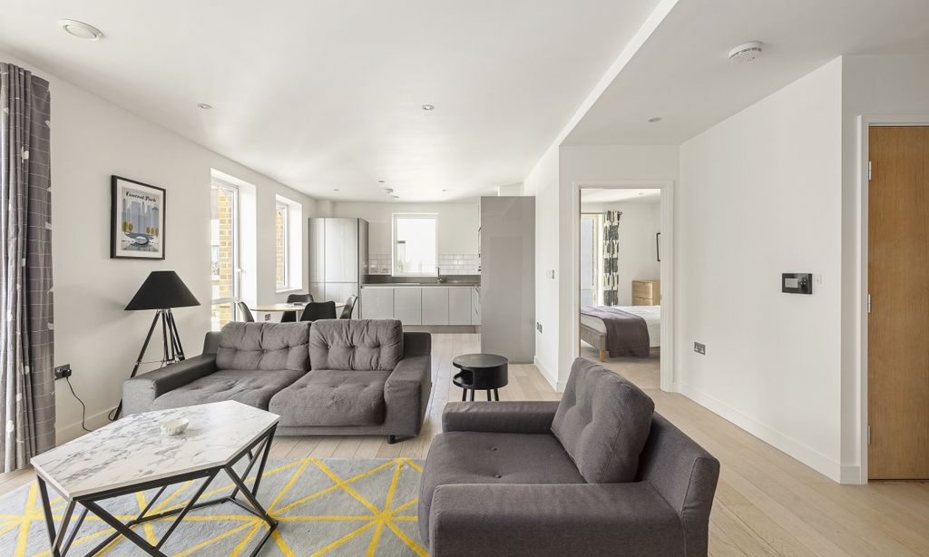 Property photo 2 of 13 094A9630