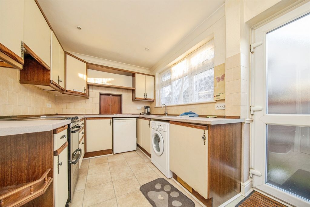 Property photo 3 of 15