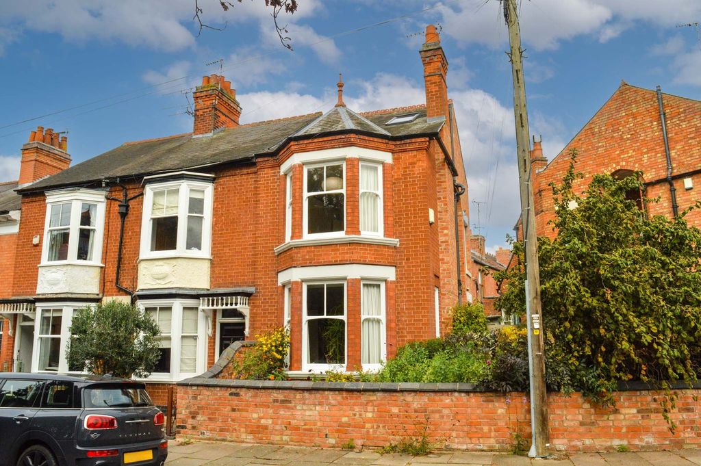 Property photo 1 of 30