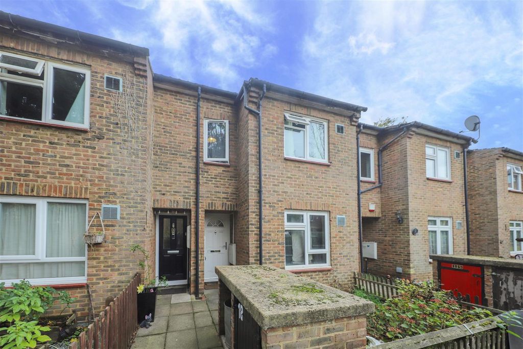 Property photo 1 of 8 External