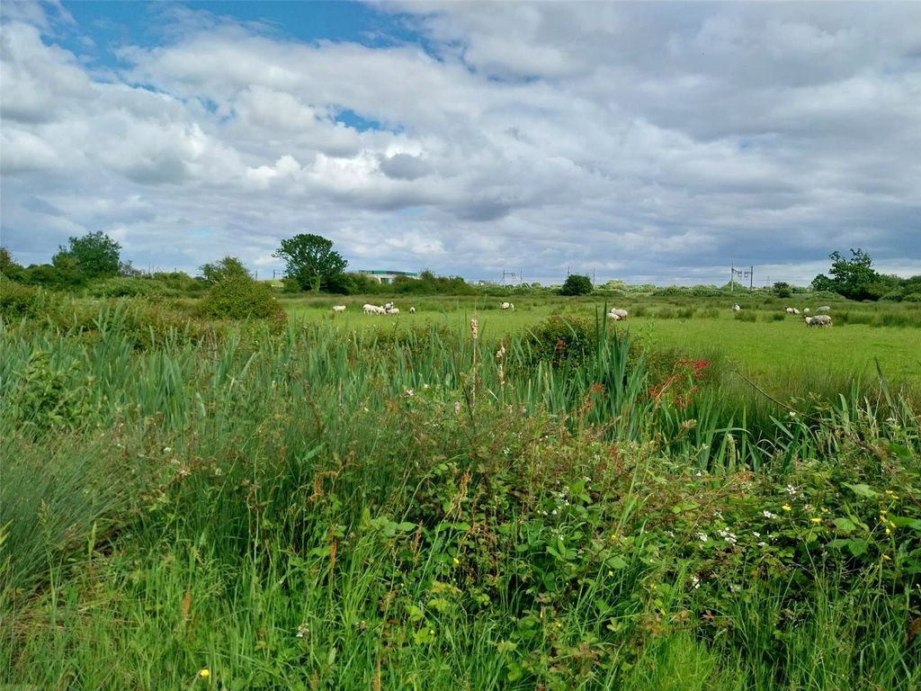 Property photo 2 of 4 Picture No. 04