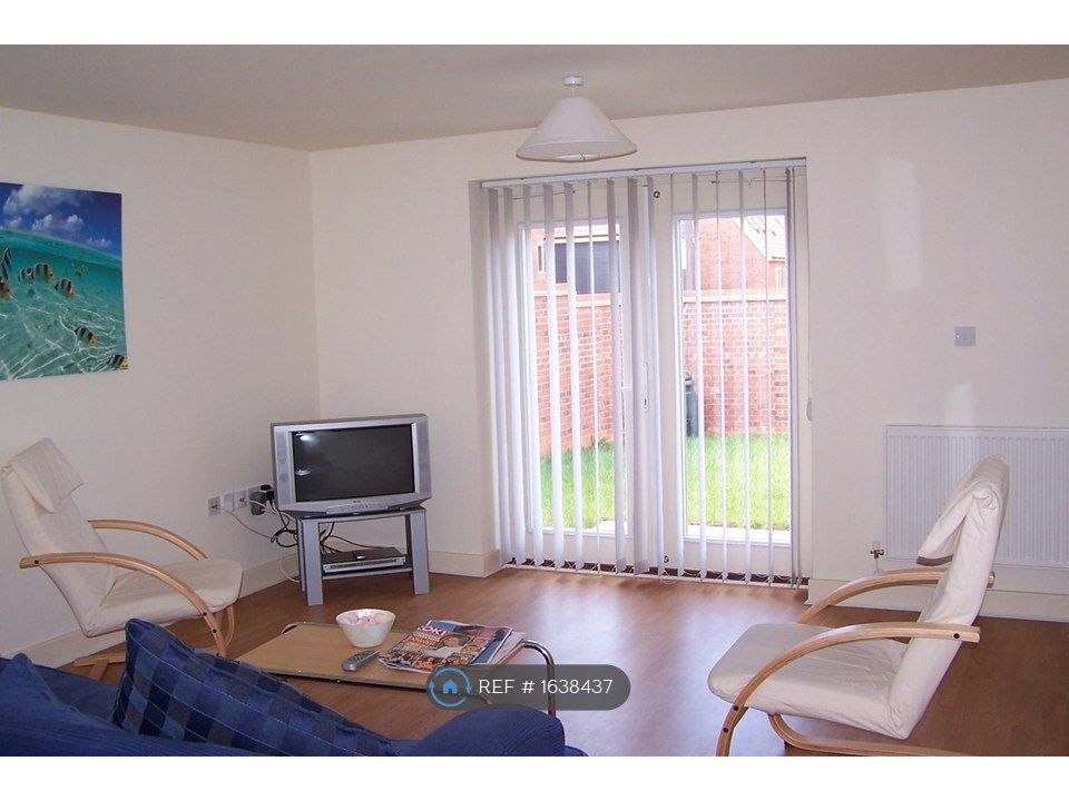 Property photo 3 of 9 Lounge - Tv Area