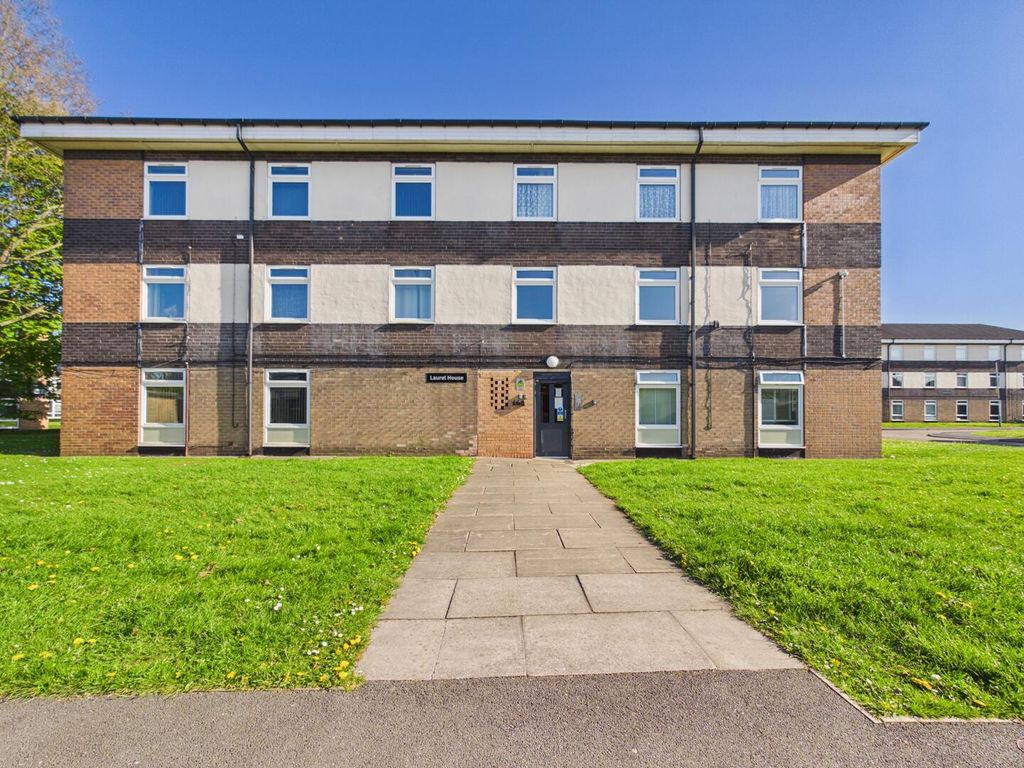 Property photo 1 of 10 Front (Exterior)