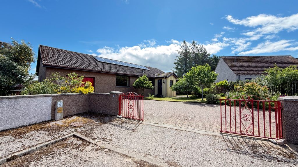 Property photo 2 of 14