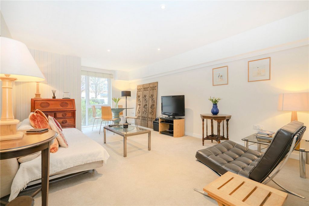 Property photo 2 of 11 Picture No. 12