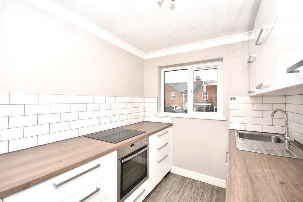 Property photo 2 of 7 Pbox-Img.Jpg