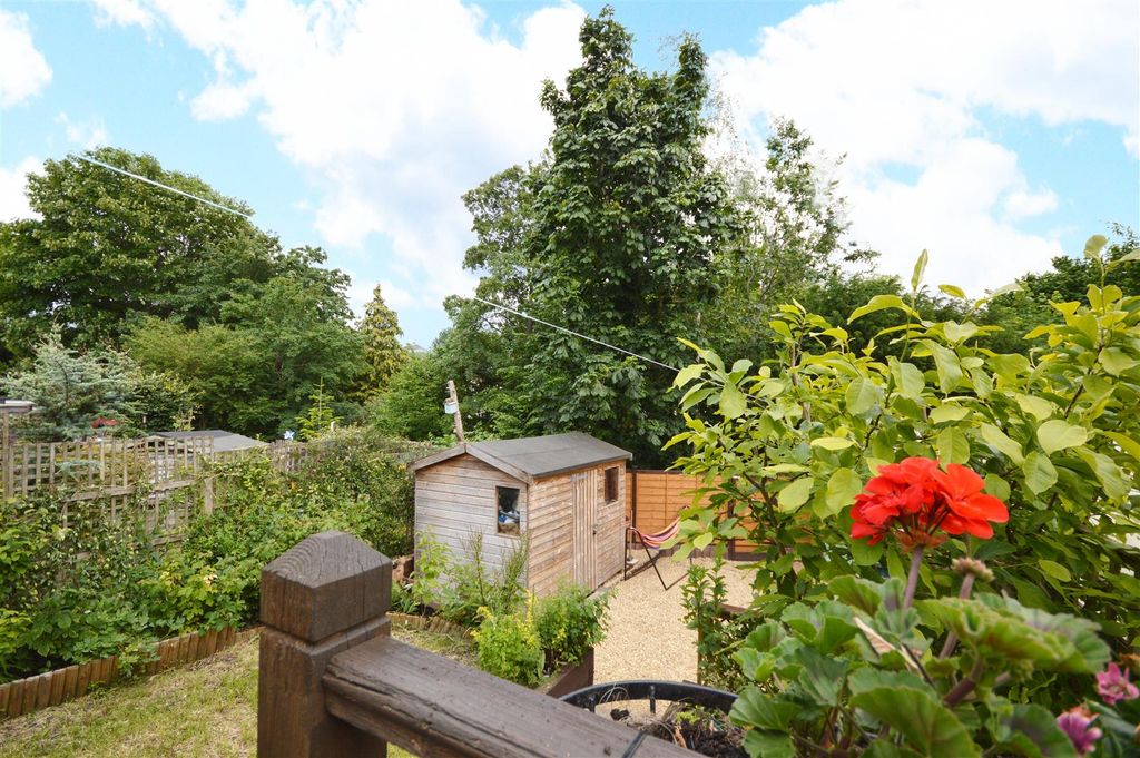 Property photo 1 of 23 Rear Garden