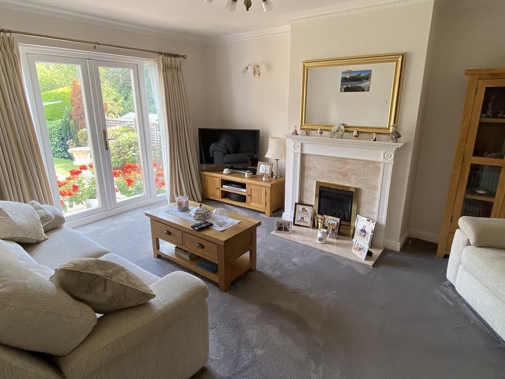 Property photo 3 of 15 Sitting Room.Jpg