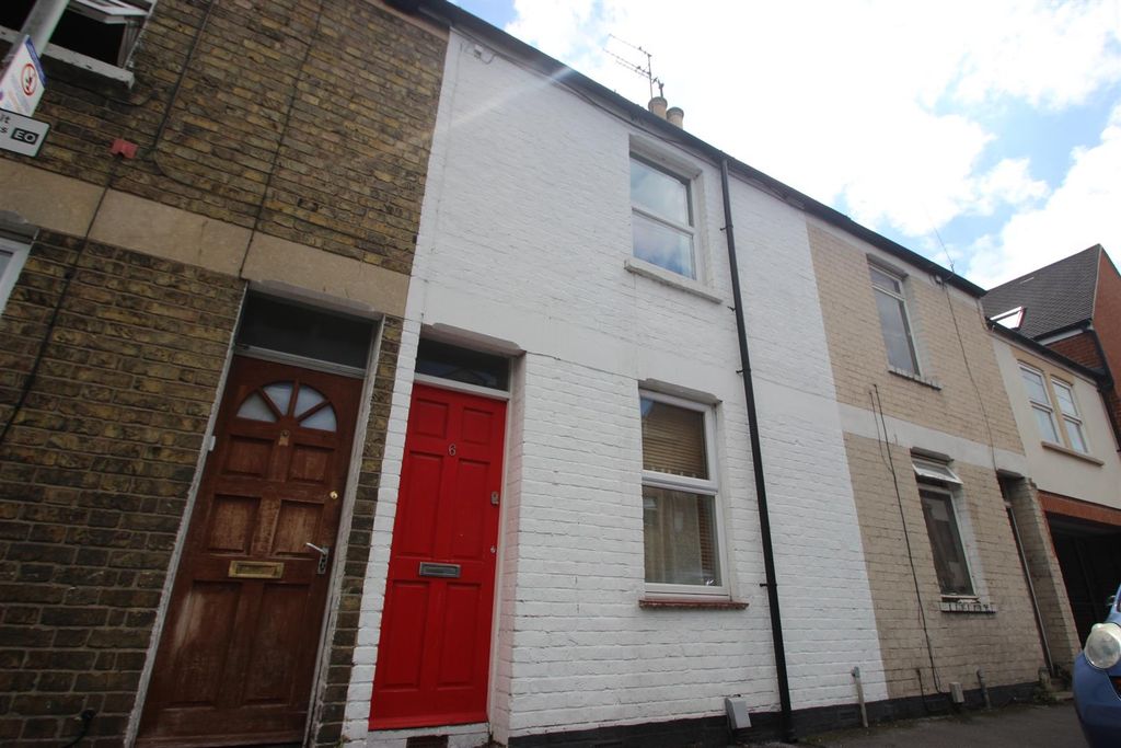 Property photo 1 of 7