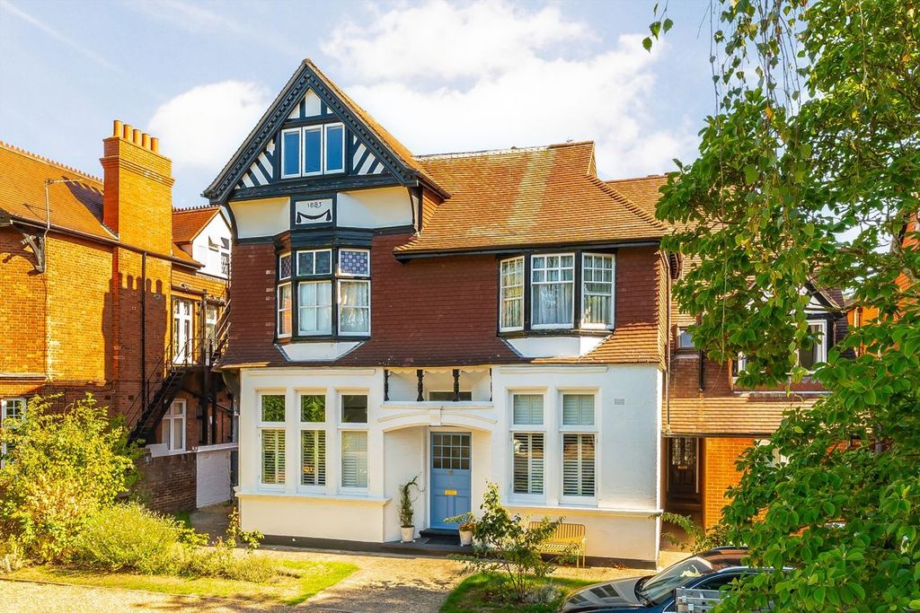 Property photo 1 of 6