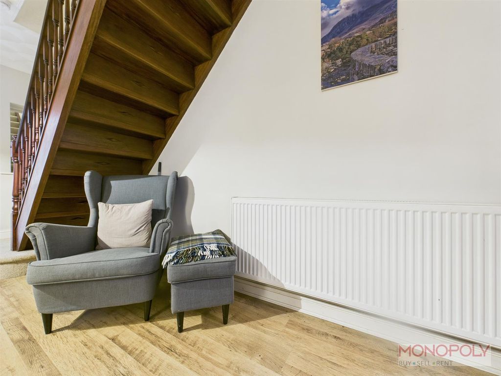 Property photo 3 of 26 Cam04439G0-Pr0179-Still015.Jpg