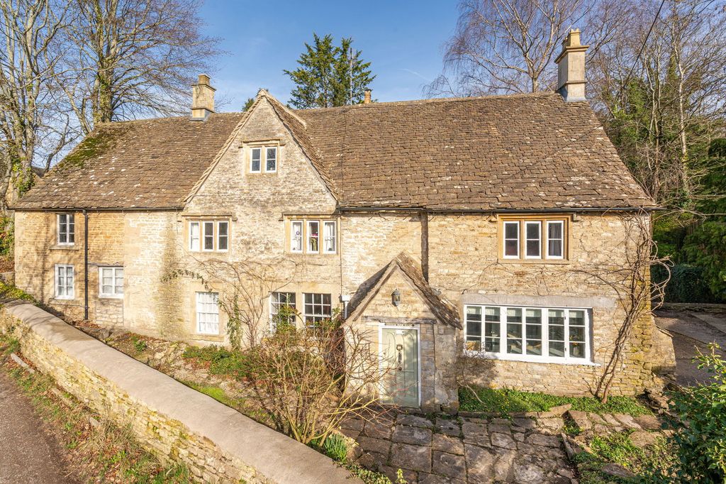 Property photo 1 of 21