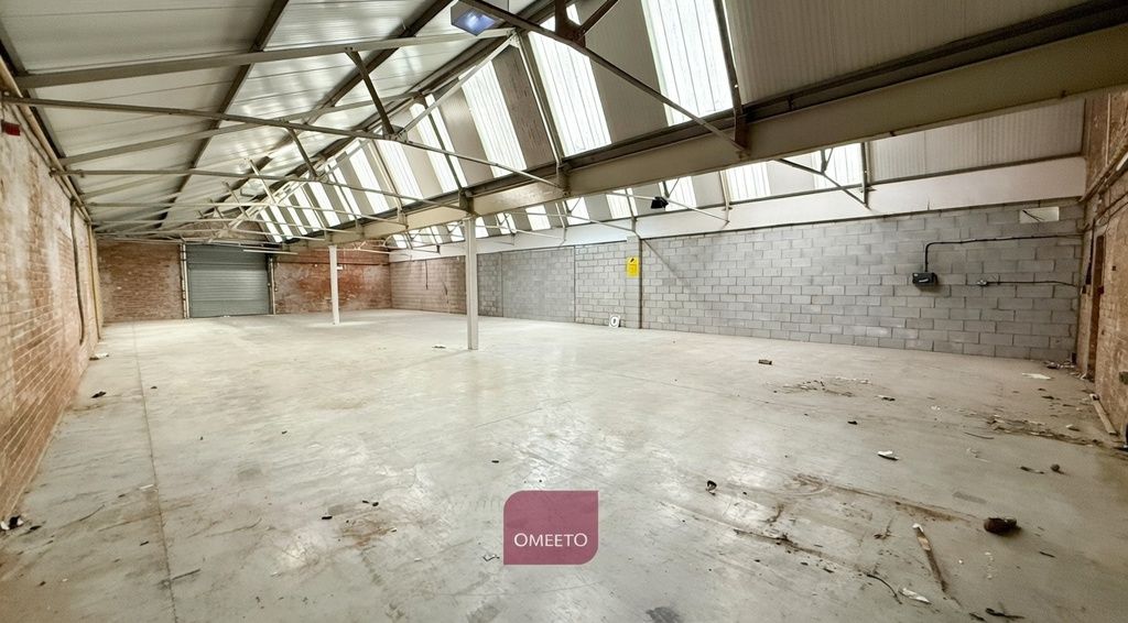 Property photo 1 of 5 Warehouse To Let