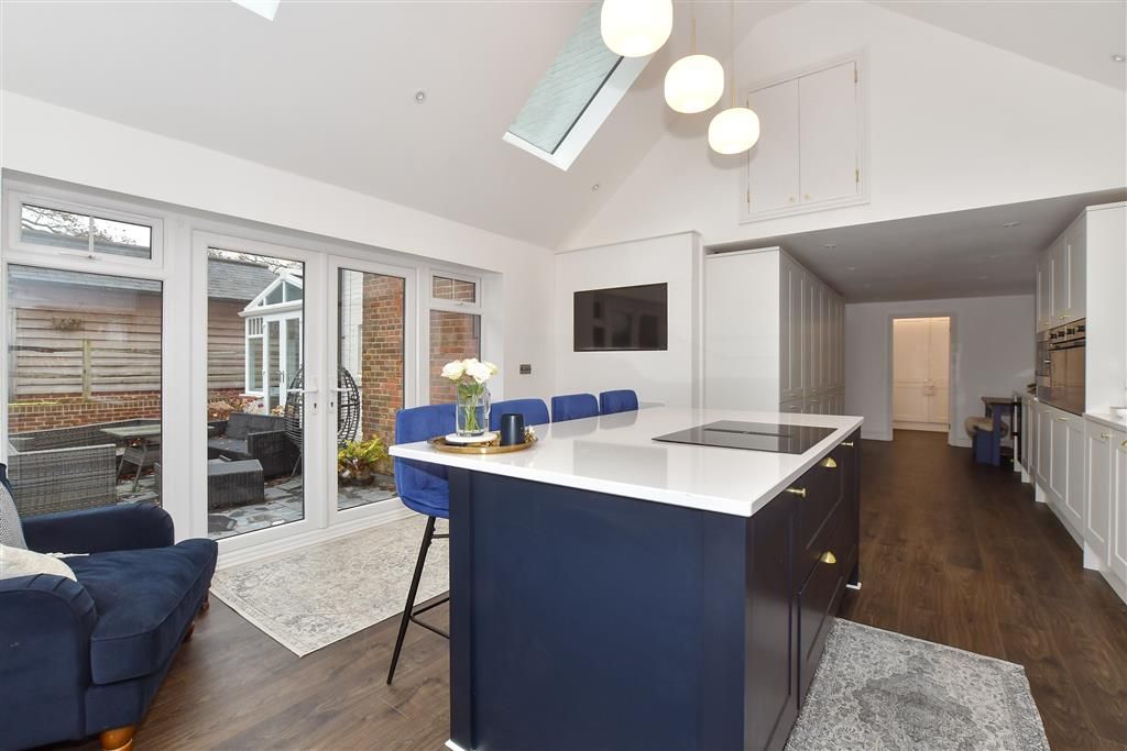 Property photo 1 of 13 Kitchen/Dining Room
