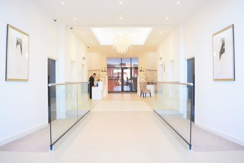 Property photo 2 of 6 Verona Foyer