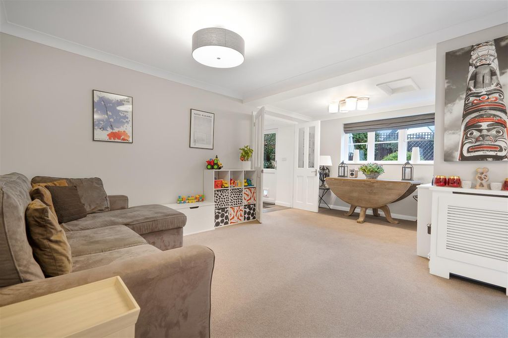 Property photo 3 of 10