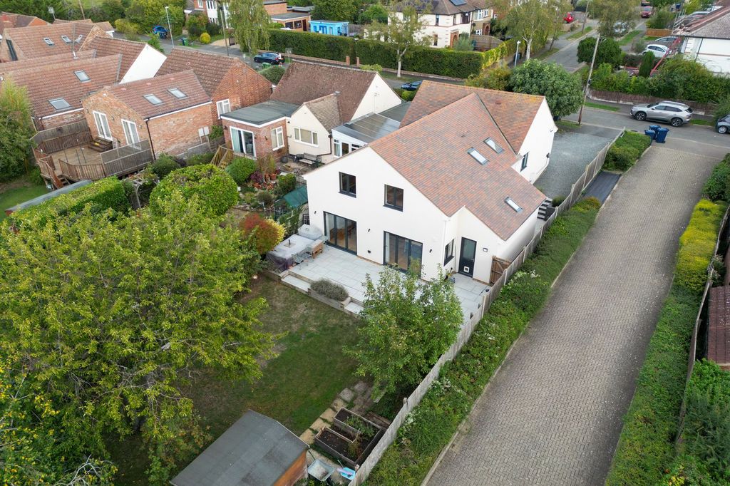 Property photo 1 of 34