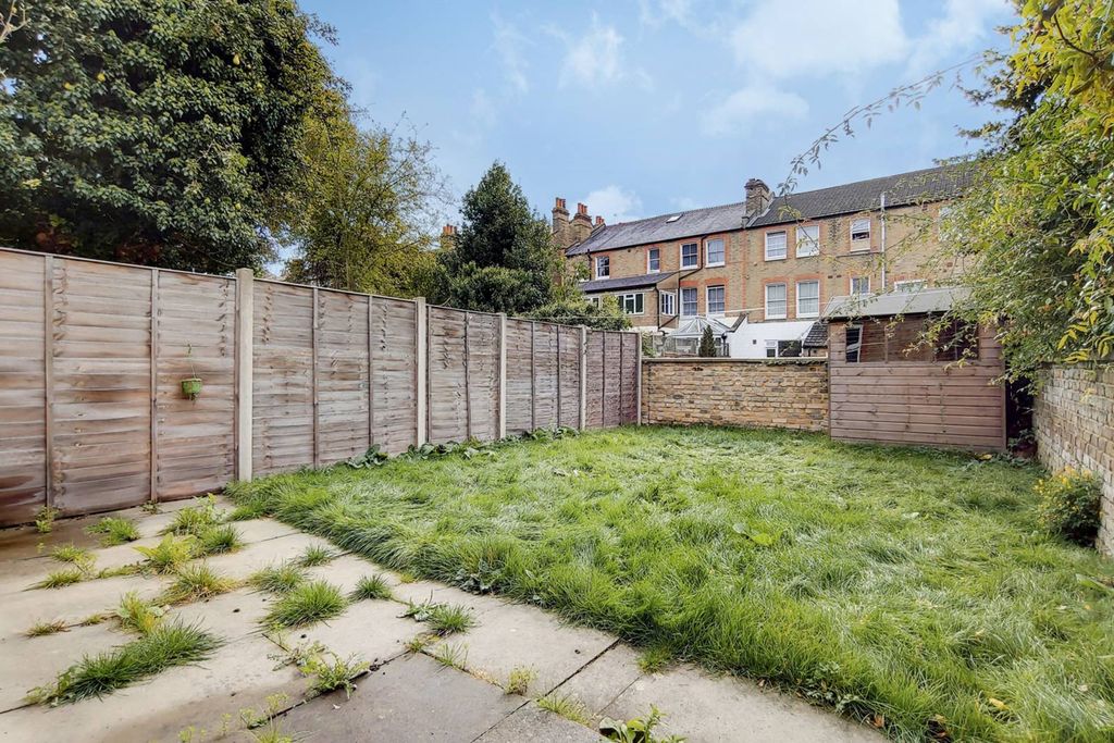 Property photo 2 of 10