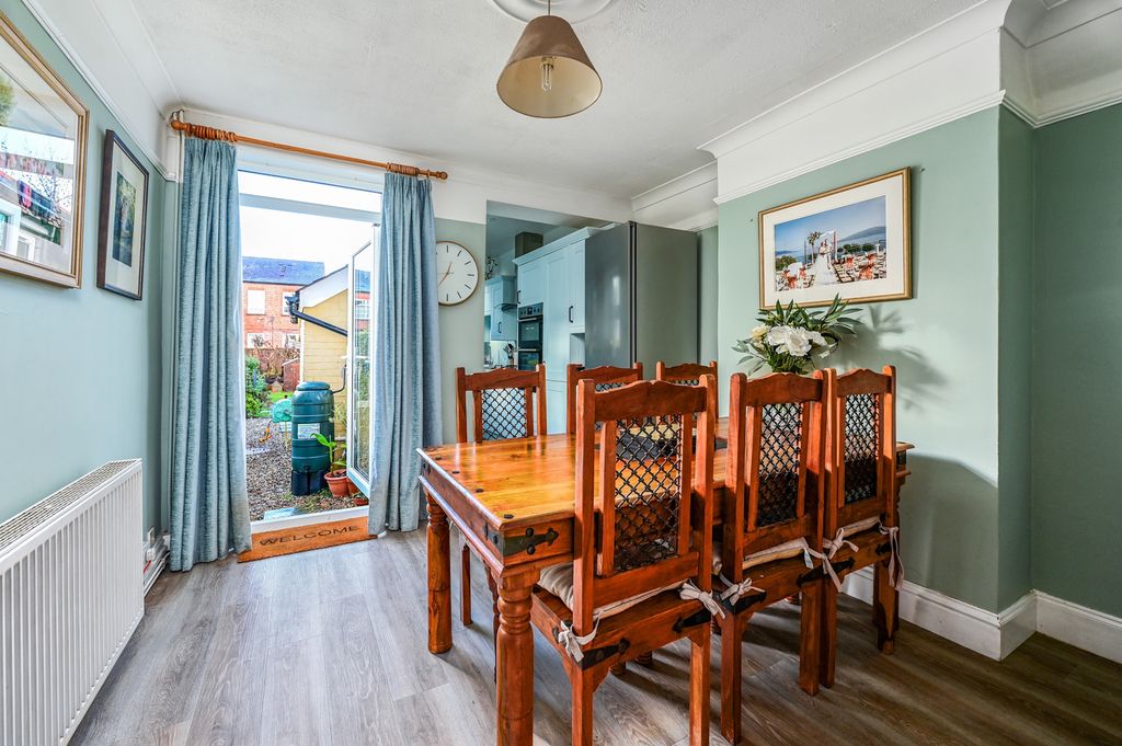 Property photo 3 of 11 Dining Room